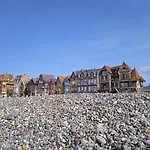 Aux 10 Ponts Maison Spacieuse Et Conviviale Au Bord De La Somme La A 30 Min 6 Personnes * Pont-Remy