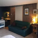 Aux 10 Ponts Maison Spacieuse Et Conviviale Au Bord De La Somme La A 30 Min 6 Personnes Holiday home Pont-Remy