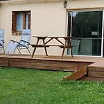 Holiday home Aux 10 Ponts Maison Spacieuse Et Conviviale Au Bord De La Somme La A 30 Min 6 Personnes Pont-Remy