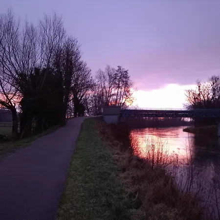 Aux 10 Ponts - Aux Abords Du Fleuve La Somme - La A 30 Min - La Nuit Pour 6 Voyageurs Pont-Remy