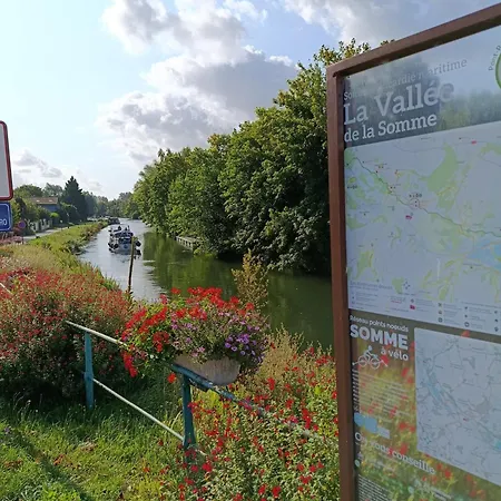 Aux 10 Ponts Maison Spacieuse Et Conviviale Au Bord De La Somme La A 30 Min 6 Personnes Dom wakacyjny *