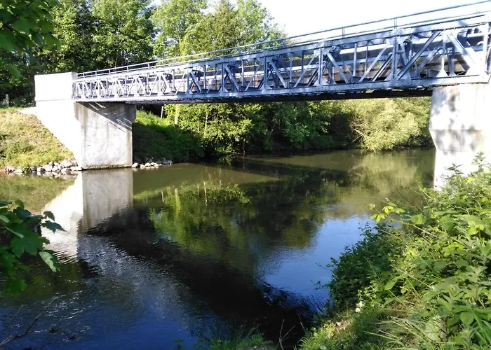 Holiday home Aux 10 Ponts Maison Spacieuse Et Conviviale Au Bord De La Somme La A 30 Min 6 Personnes Pont-Remy