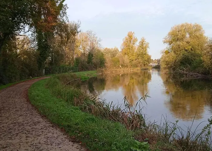 Aux 10 Ponts Maison Spacieuse Et Conviviale Au Bord De La Somme La A 30 Min 6 Personnes Holiday home