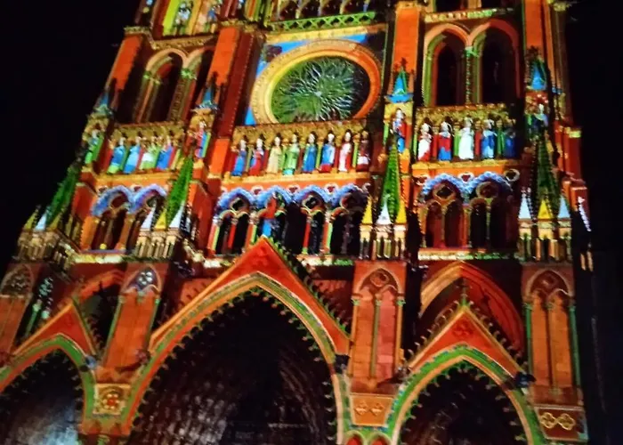 Holiday home Aux 10 Ponts Maison Spacieuse Et Conviviale Au Bord De La Somme La A 30 Min 6 Personnes