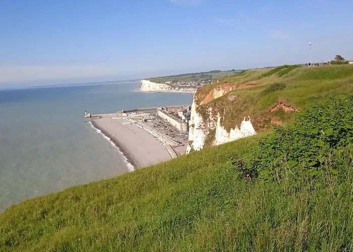 Holiday home Aux 10 Ponts Maison Spacieuse Et Conviviale Au Bord De La Somme La A 30 Min 6 Personnes