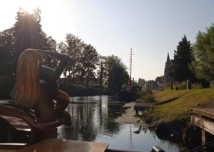 Holiday home Aux 10 Ponts Maison Spacieuse Et Conviviale Au Bord De La Somme La A 30 Min 6 Personnes *