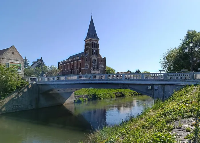 Aux 10 Ponts Maison Spacieuse Et Conviviale Au Bord De La Somme La A 30 Min 6 Personnes * Pont-Remy
