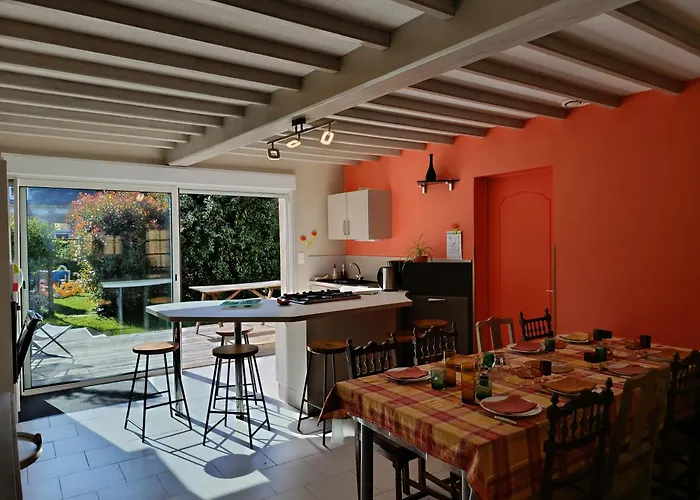 Aux 10 Ponts Maison Spacieuse Et Conviviale Au Bord De La Somme La A 30 Min 6 Personnes Holiday home Pont-Remy