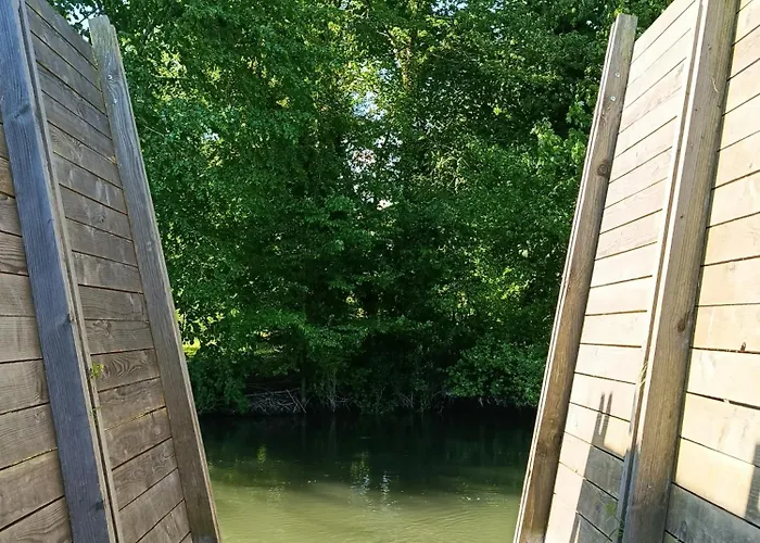 Aux 10 Ponts Maison Spacieuse Et Conviviale Au Bord De La Somme La A 30 Min 6 Personnes Holiday home