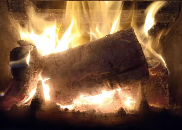 Holiday home Aux 10 Ponts Maison Spacieuse Et Conviviale Au Bord De La Somme La A 30 Min 6 Personnes