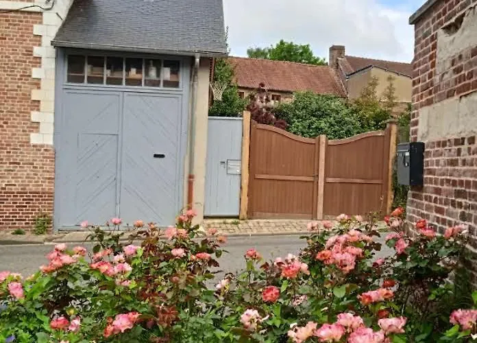 Holiday home Aux 10 Ponts Maison Spacieuse Et Conviviale Au Bord De La Somme La A 30 Min 6 Personnes