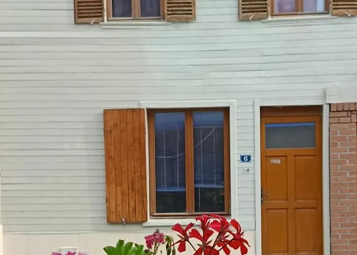 Aux 10 Ponts Maison Spacieuse Et Conviviale Au Bord De La Somme La A 30 Min 6 Personnes Holiday home